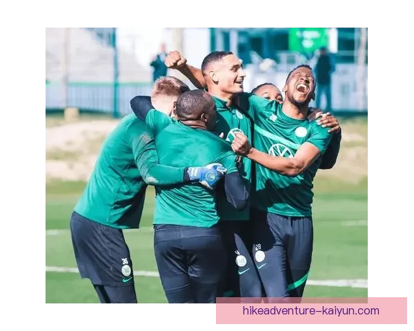 德甲转会合同细节揭示球队之间的策略与未来展望